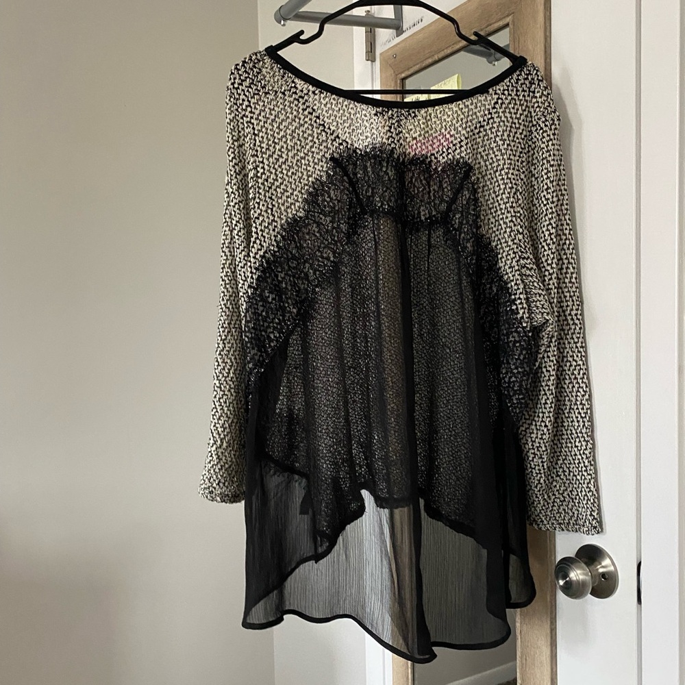 Apt. 9 Black and White Asymmetrical 3/4 Sleeve Blouse